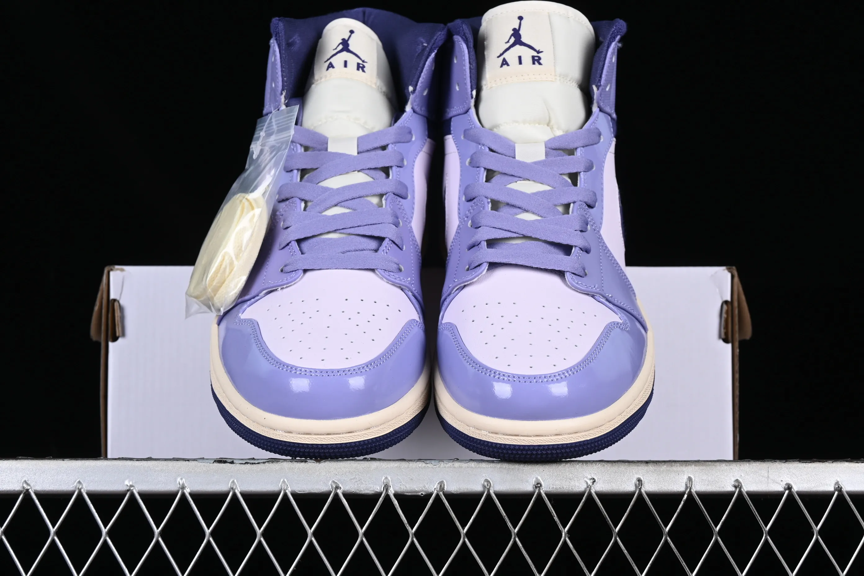 All categories Air Jordan Jordan series basketball shoes Air Jordan 1 Mid Air Jordan 1 Mid "Sky Purple" AJ1 Joe 1 various purple Chinese casual sneakers DZ3745-500